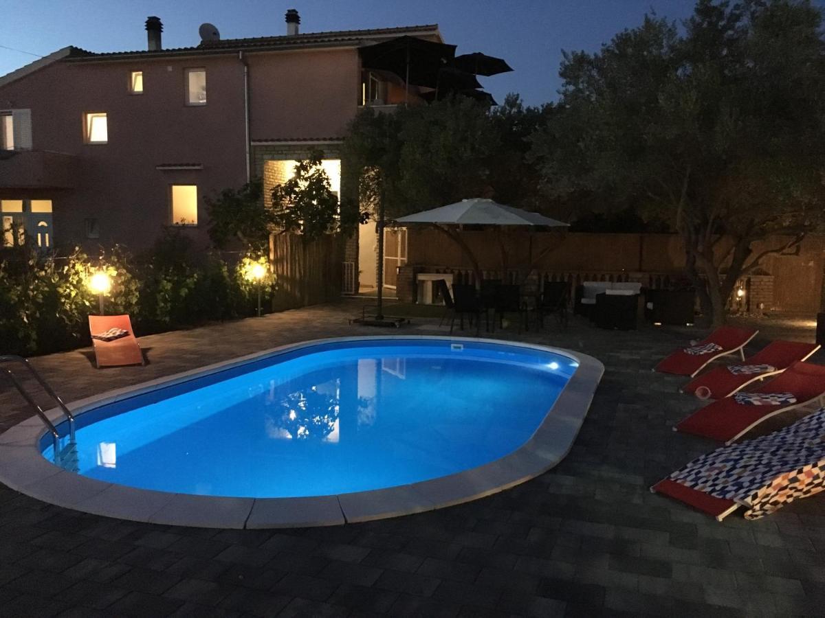 Apartment With Private Pool Sukošan Dış mekan fotoğraf