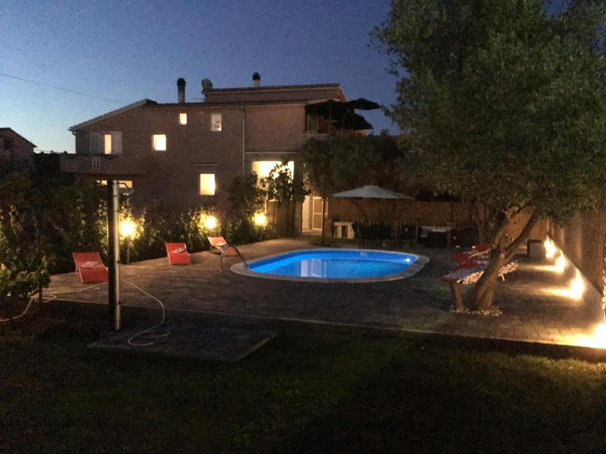 Apartment With Private Pool Sukošan Dış mekan fotoğraf