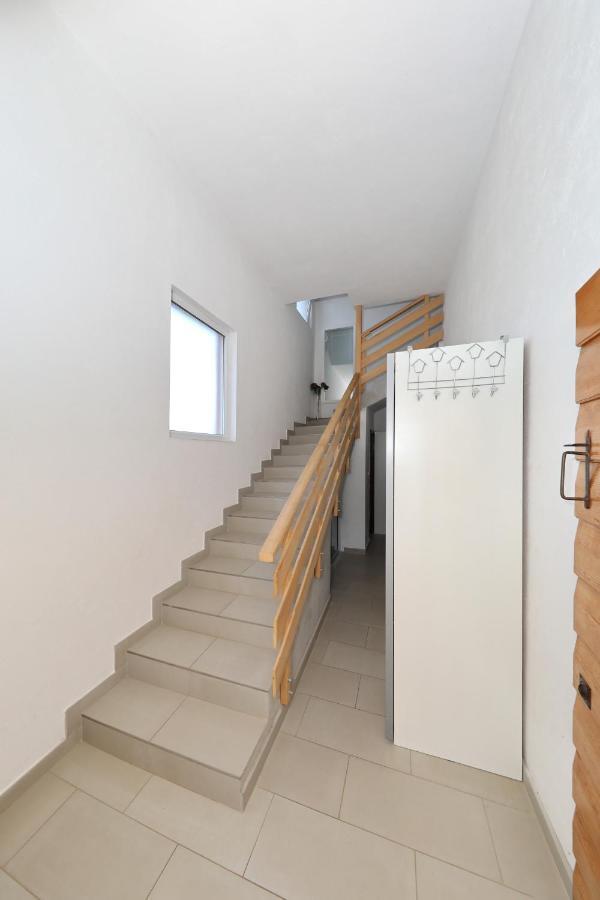 Apartment With Private Pool Sukošan Dış mekan fotoğraf