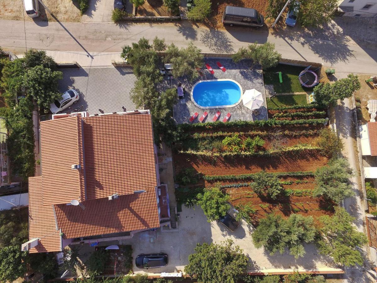 Apartment With Private Pool Sukošan Dış mekan fotoğraf